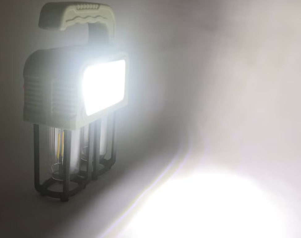  Lampe Solaire Portative Multi-Lumières 38W – Rechargeable, 3 Sources Lumineuses, USB Type-C, Power Bank