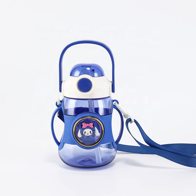 Gourde Enfant Bleue Avec Paille Intégrée – 700 ml