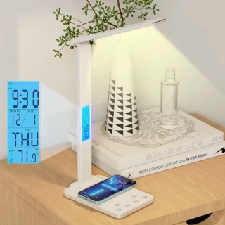 Lampe De Bureau LED 3-en-1 avec Réveil, Température et Charge Sans Fil – Éclairage Tactile Pliable et Protecteur Pour les Yeux